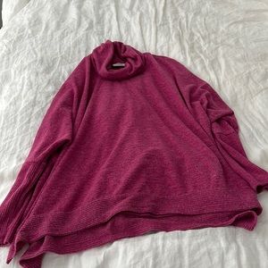 Zenana turtleneck flowy top. Perfect condition. Only worn once. Size L.